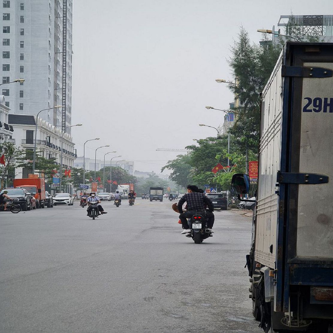 67m2 đất trục chính kinh doanh sầm uất tại Trâu Quỳ, Gia Lâm. Mt 4,5m, đường 10m. Kinh doanh. - Ảnh 2